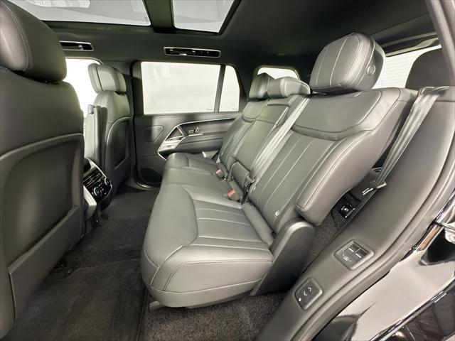 Photo of 2025 Santorini Black Land Rover Range Rover