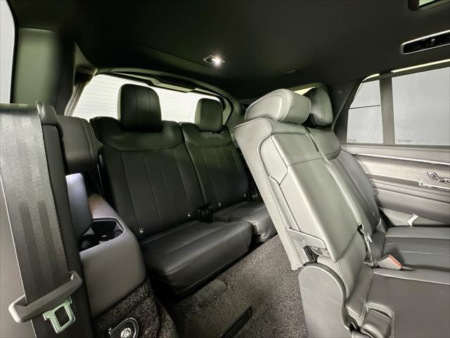 Photo of 2025 Santorini Black Land Rover Range Rover