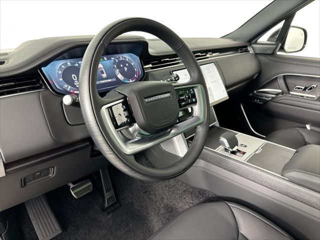Photo of 2025 Santorini Black Land Rover Range Rover