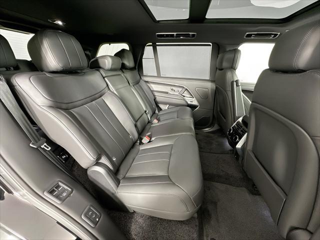 Photo of 2025 Santorini Black Land Rover Range Rover