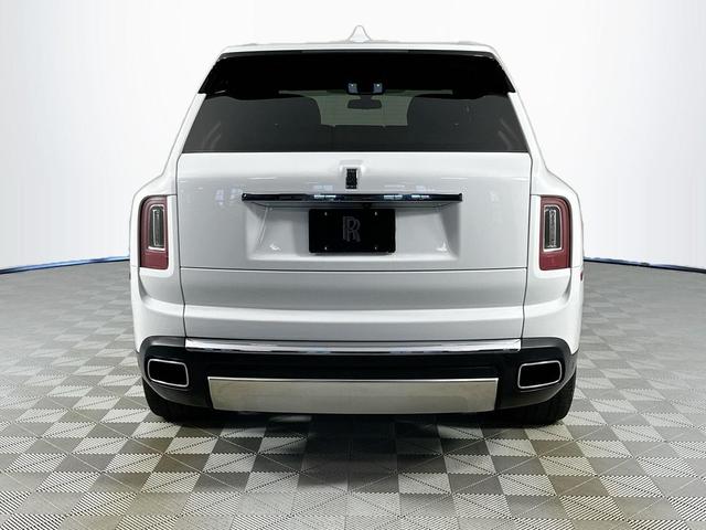 Photo of 2022 White Rolls-Royce Cullinan