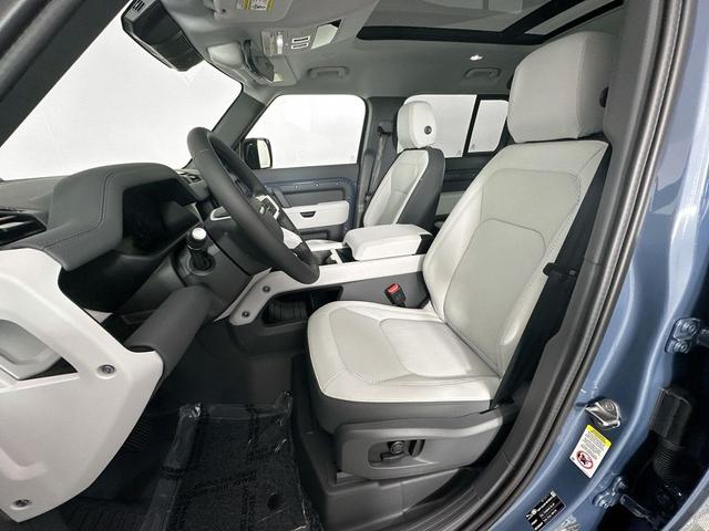 Photo of 2025 Tasman Blue Metallic Land Rover Defender