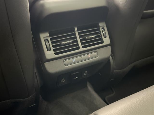Photo of 2025 Santorini Black Land Rover Range Rover Evoque