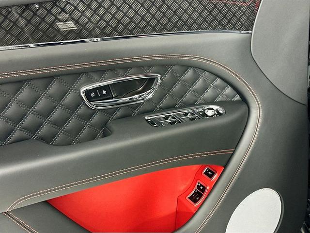Photo of 2025 Beluga Bentley Bentayga