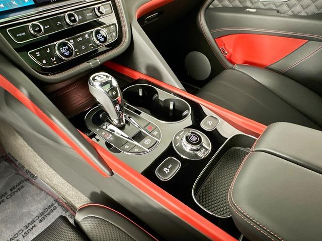Photo of 2025 Beluga Bentley Bentayga