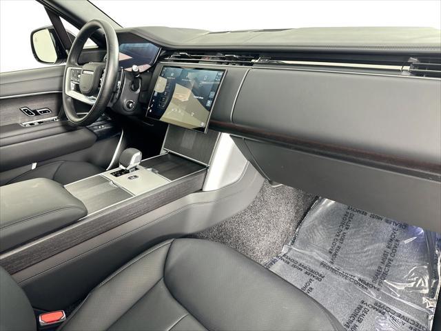 Photo of 2025 Gray Land Rover Range Rover