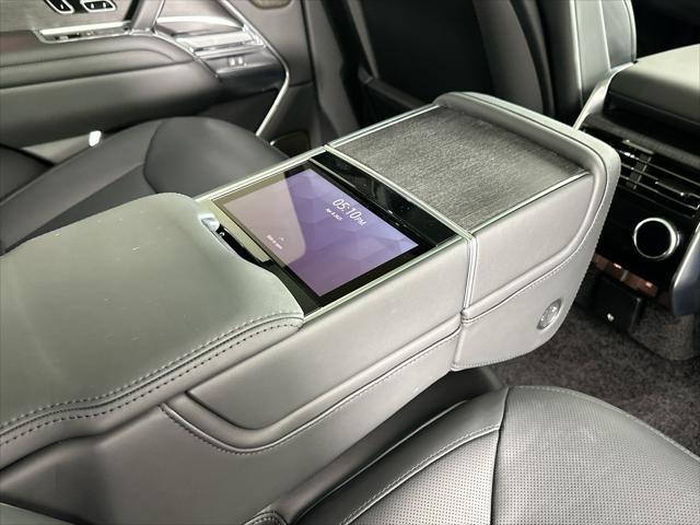 Photo of 2025 Gray Land Rover Range Rover