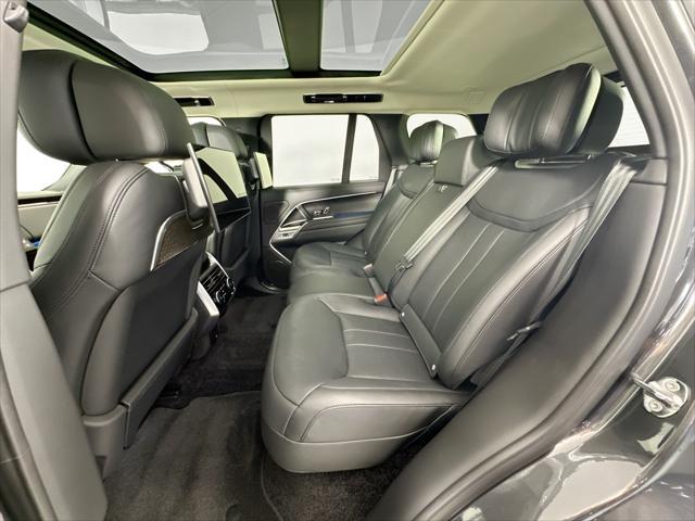 Photo of 2025 Gray Land Rover Range Rover
