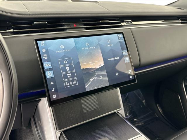 Photo of 2025 Gray Land Rover Range Rover