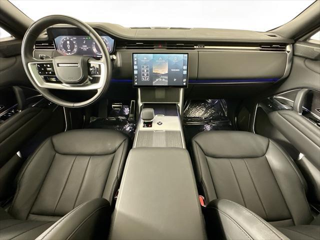 Photo of 2025 Gray Land Rover Range Rover