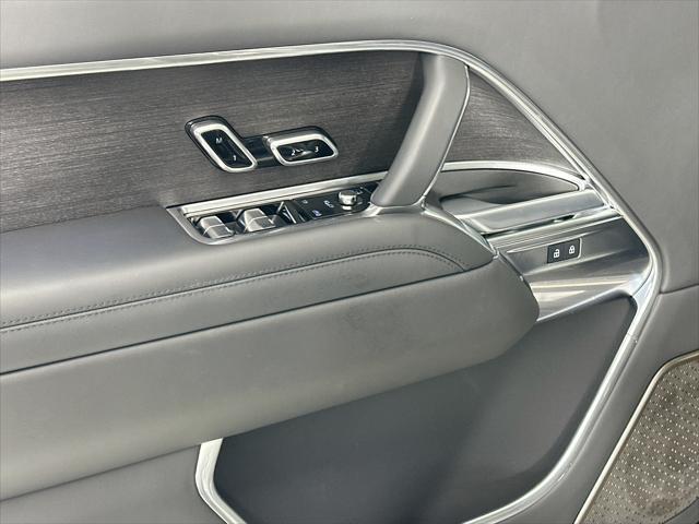 Photo of 2025 Gray Land Rover Range Rover
