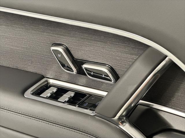 Photo of 2025 Gray Land Rover Range Rover
