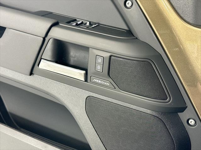 Photo of 2025 Gondwana Stone Metallic Land Rover Defender