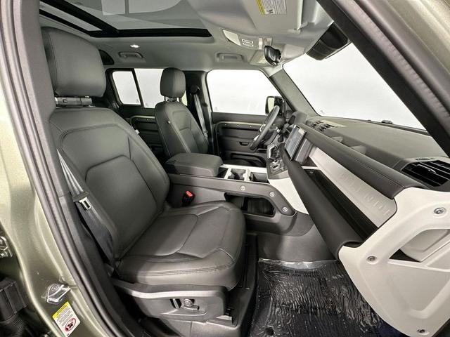 Photo of 2025 Pangea Green Metallic Land Rover Defender