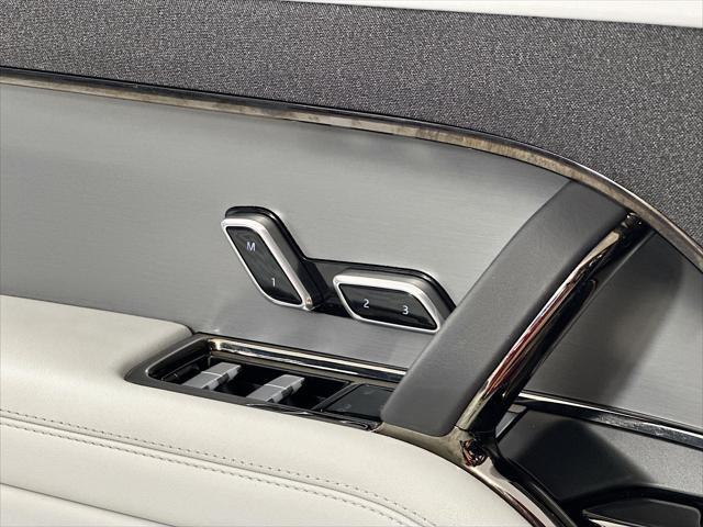 Photo of 2023 Red Metallic Land Rover Range Rover Sport