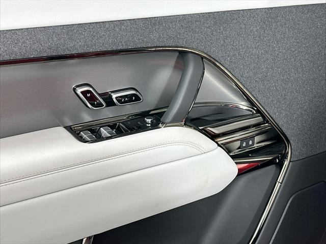 Photo of 2023 Red Metallic Land Rover Range Rover Sport