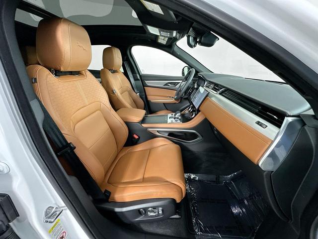 Photo of 2025 Pearl Jaguar F-PACE