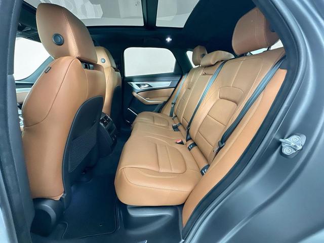 Photo of 2025 Pearl Jaguar F-PACE