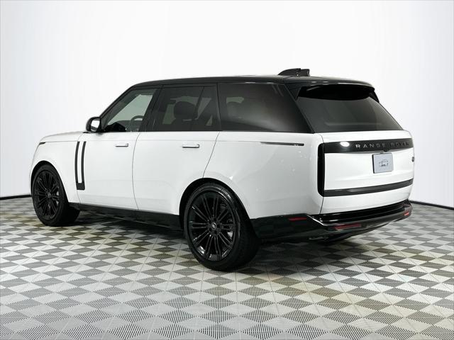 Photo of 2023 White Land Rover Range Rover