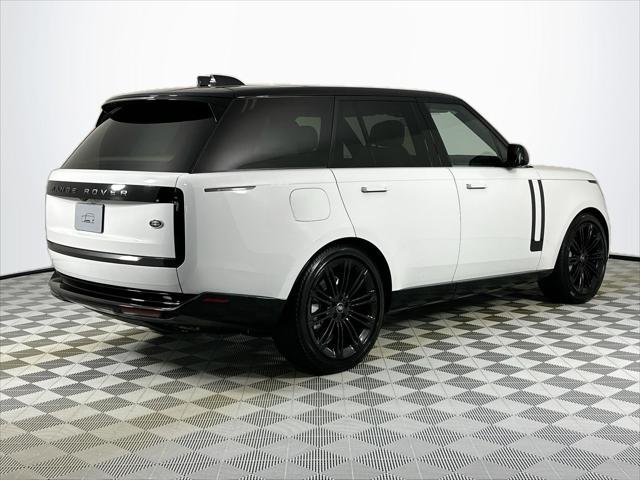 Photo of 2023 White Land Rover Range Rover