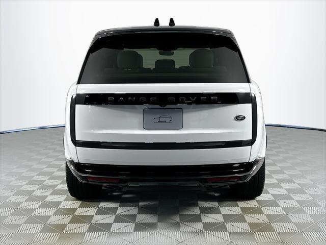 Photo of 2023 White Land Rover Range Rover