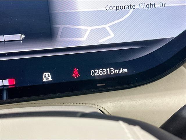 Photo of 2023 White Land Rover Range Rover
