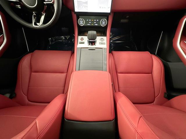 Photo of 2025 Grey Jaguar F-PACE