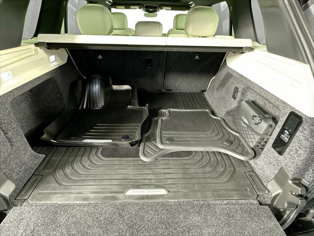 Photo of 2024 Gray Land Rover Range Rover