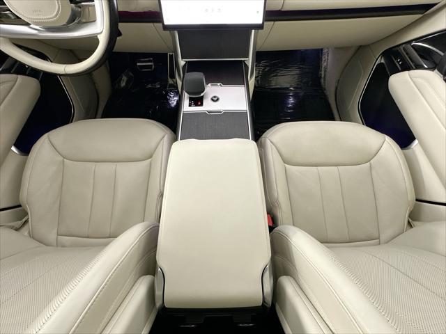 Photo of 2024 Gray Land Rover Range Rover