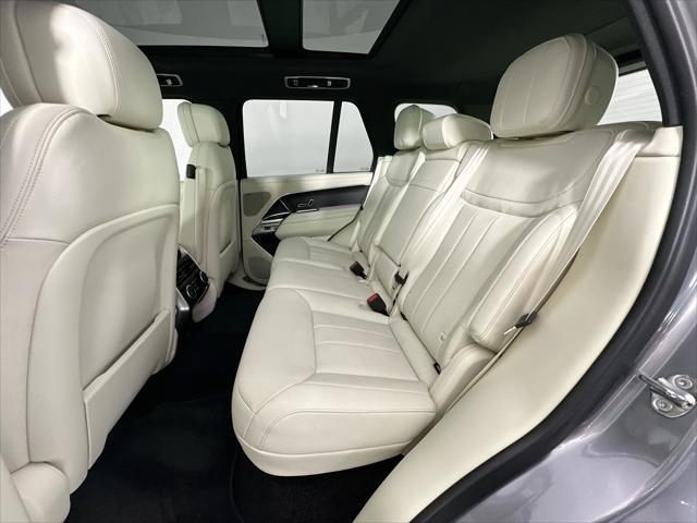 Photo of 2024 Gray Land Rover Range Rover