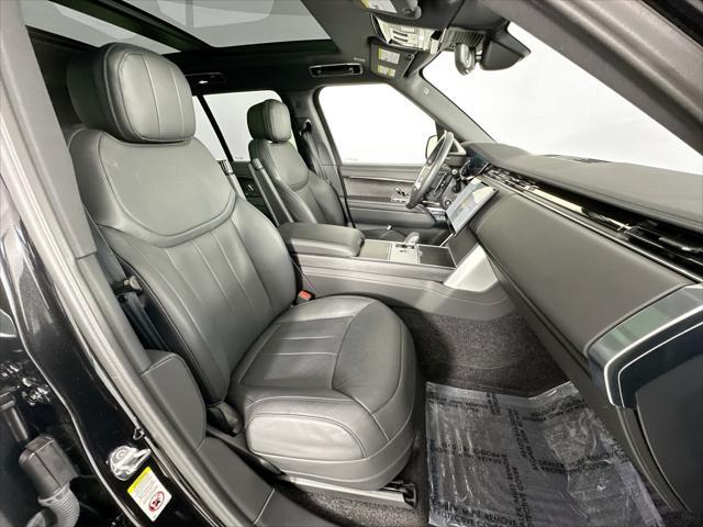 Photo of 2024 Santorini Black Land Rover Range Rover