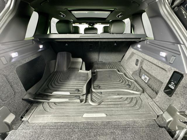 Photo of 2024 Santorini Black Land Rover Range Rover