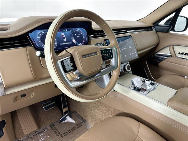 Photo of 2023 Satin Land Rover Range Rover