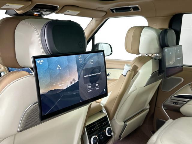 Photo of 2023 Satin Land Rover Range Rover