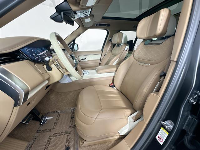 Photo of 2023 Satin Land Rover Range Rover