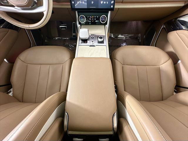 Photo of 2023 Satin Land Rover Range Rover