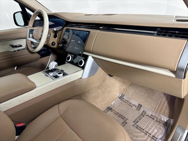 Photo of 2023 Satin Land Rover Range Rover