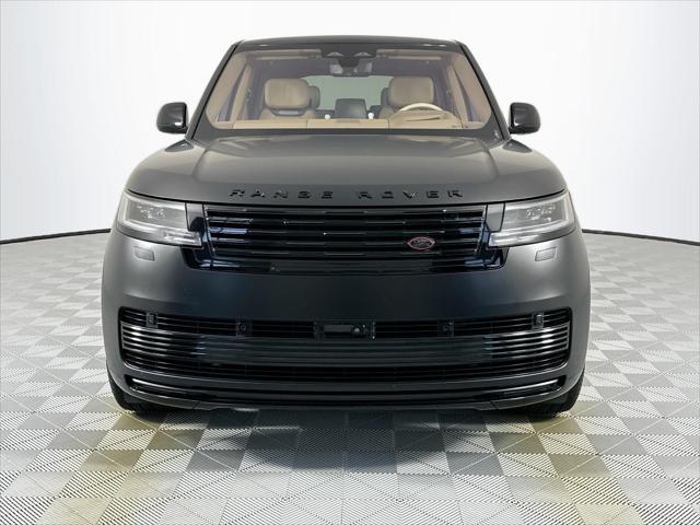 Photo of 2023 Satin Land Rover Range Rover