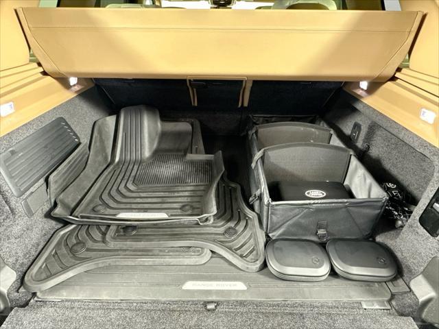 Photo of 2023 Satin Land Rover Range Rover