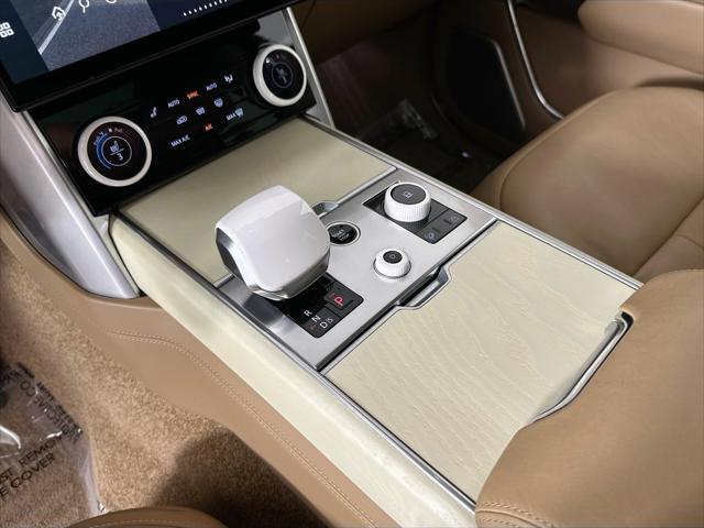 Photo of 2023 Satin Land Rover Range Rover
