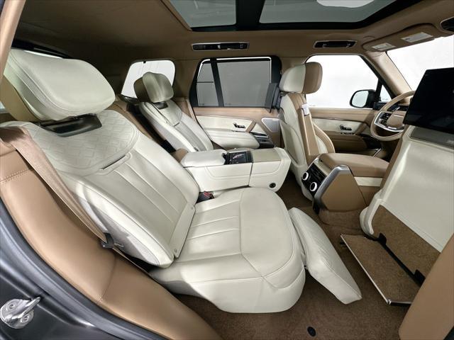 Photo of 2023 Satin Land Rover Range Rover
