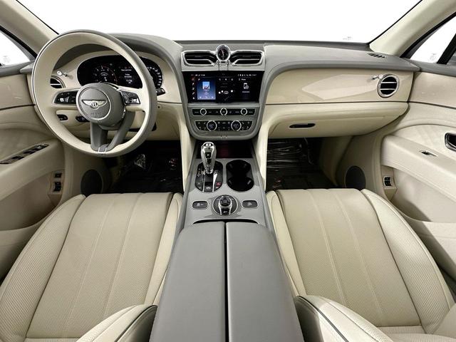 Photo of 2025 Quartzite Bentley Bentayga