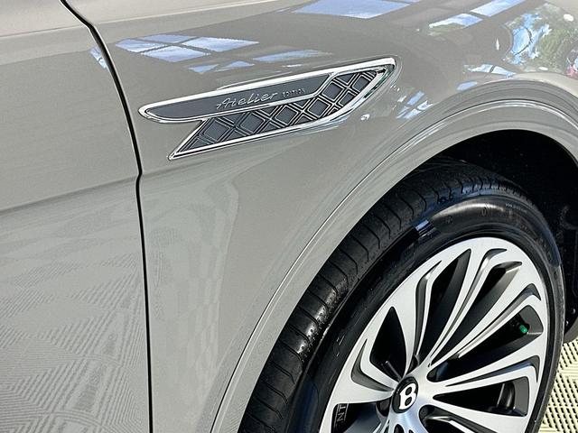 Photo of 2025 Quartzite Bentley Bentayga