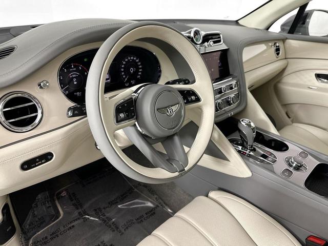 Photo of 2025 Quartzite Bentley Bentayga