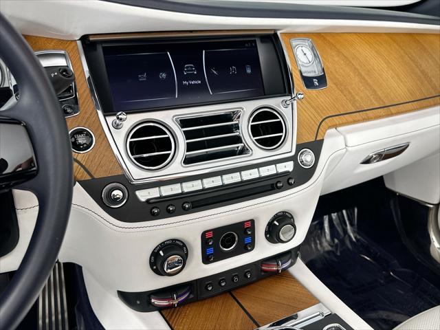 Photo of 2018 White Rolls-Royce Dawn