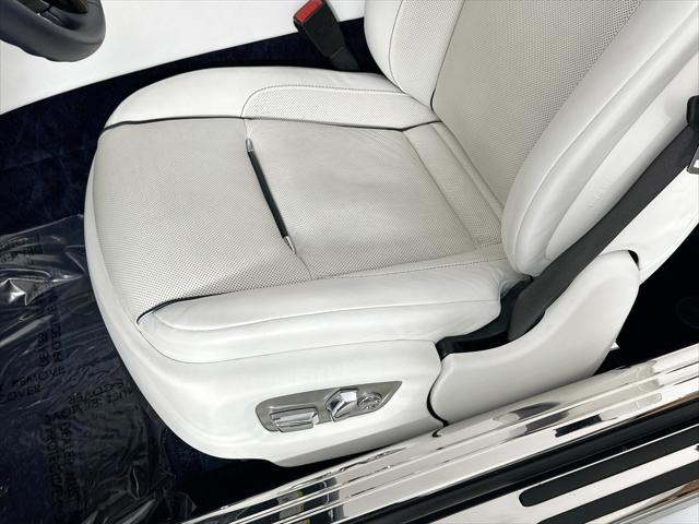 Photo of 2018 White Rolls-Royce Dawn