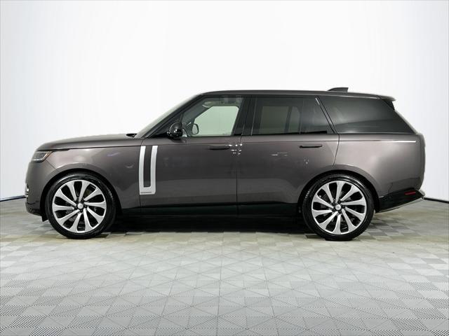 Photo of 2024 Gray Land Rover Range Rover