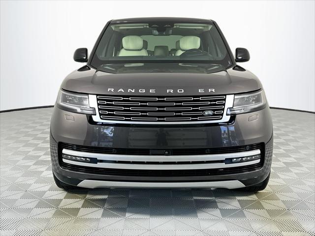 Photo of 2024 Gray Land Rover Range Rover