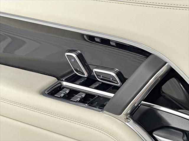 Photo of 2024 Gray Land Rover Range Rover