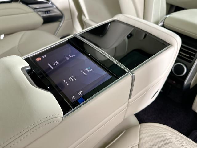 Photo of 2024 Gray Land Rover Range Rover